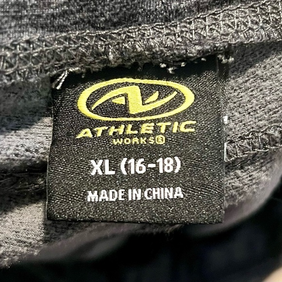 Athletic Works Joggers Gray Women’s XL (16–18) Stretch w/ Pockets - Picture 2 of 5